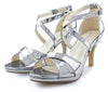 Zapato de fiesta plateadas con tacón de 8 cm, material reflectante y correas ajustables para un look brillante y cómodo.