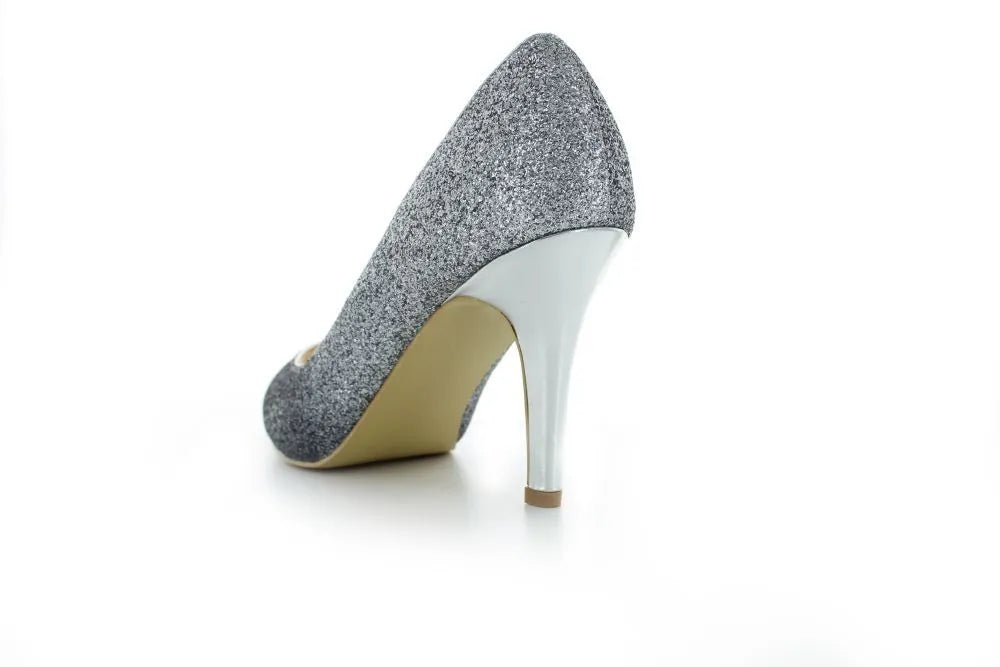 Zapatos de fiesta plateados con efecto degradé, tacón de 8 cm y diseño elegante para eventos formales