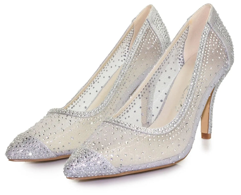 Zapatos de fiesta plateados con tacón de 8 cm, detalles de malla transparente y strass para novias y eventos especiales.