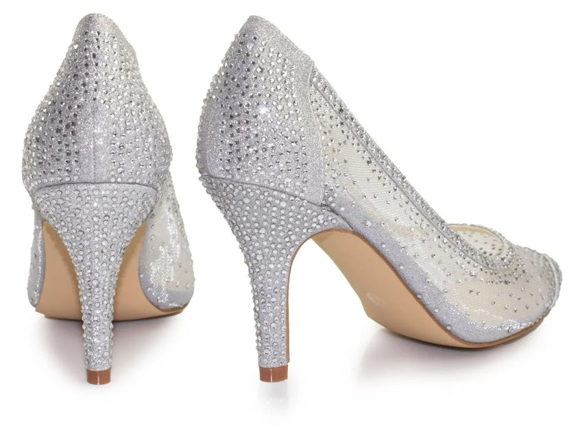 Zapatos de fiesta plateados con tacón de 8 cm, detalles de malla transparente y strass para novias y eventos especiales.