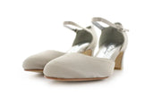 Zapatos de fiesta beige estilo D'Orsay con tacón kitten heel de 4.5 cm