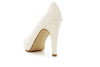 Zapatos de novia Crisoprasa Ivory con tacón de 8 cm, punta elegante y plantilla acolchonada para un ajuste cómodo.