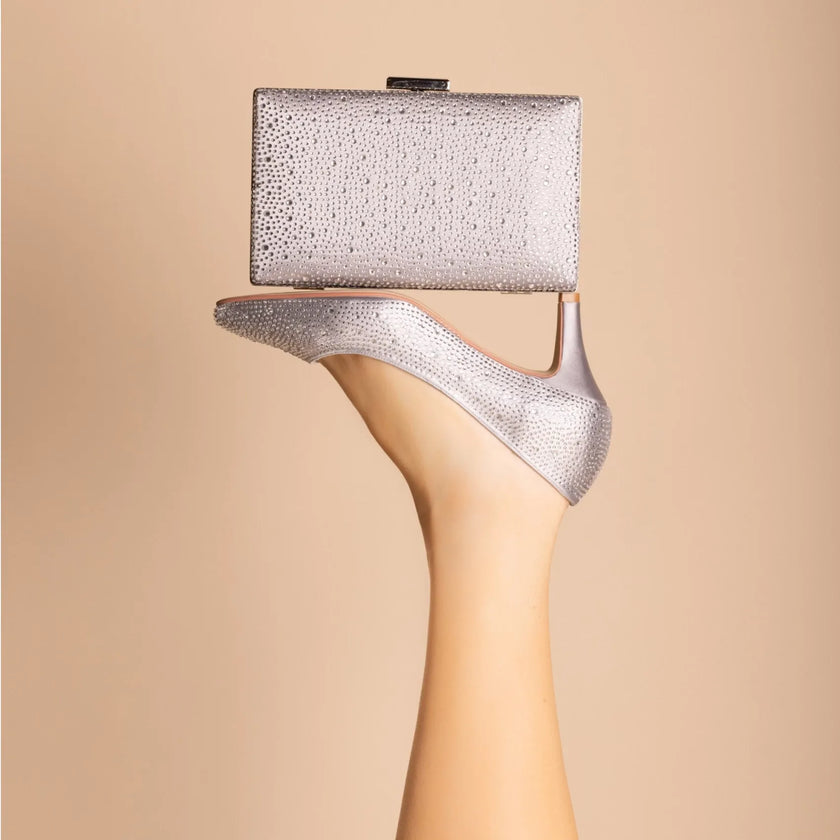 zapatos de fiesta Tacones de fiesta Calypso con pedrería, tacón cómodo y diseño sofisticado para eventos especiales.