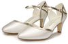 Zapatos de novia Berilo en color ivory con borde dorado, ideales para bodas y eventos elegantes.