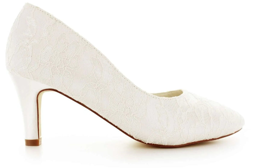 Zapatos de novia Sodalita en color ivory con encaje delicado, tacón de 6.5 cm y diseño sofisticado, perfectos para bodas y eventos especiales.