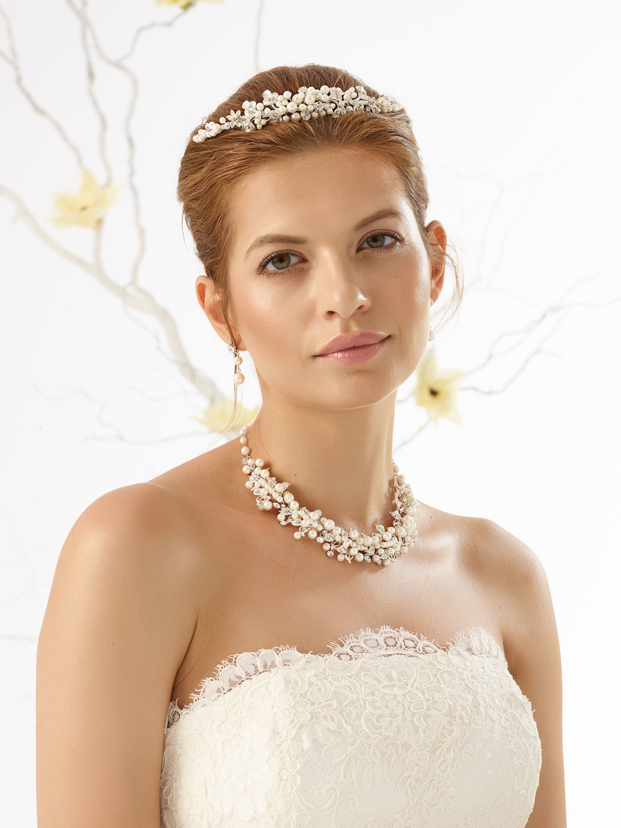 Tiaras de Novia y Coronas de Novia ODILIA BRIDAL