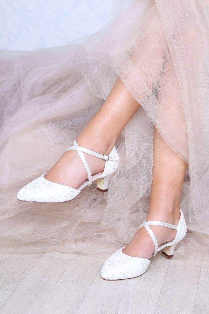 Zapatos de best sale novia con encaje